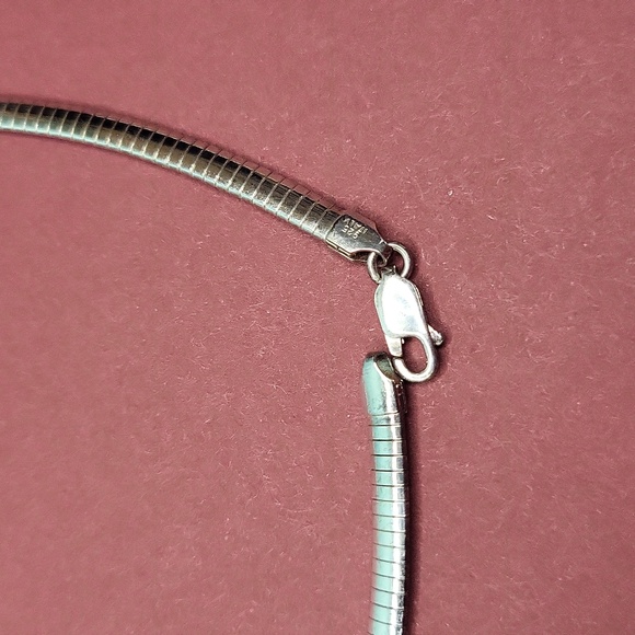 Omega Collar - Picture 5 of 5